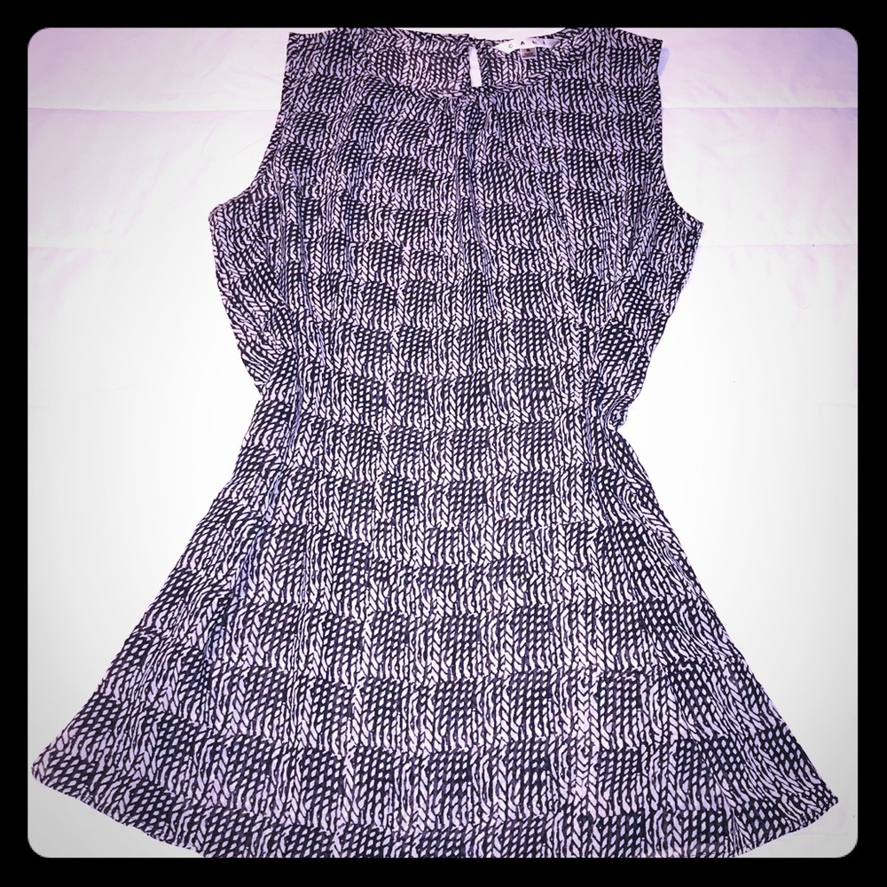 ⚡️Pretty Cabi Long Black White Tunic Size Small